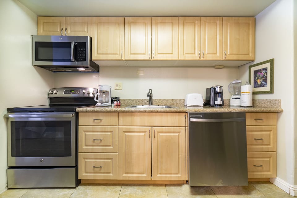 Full Kitchen