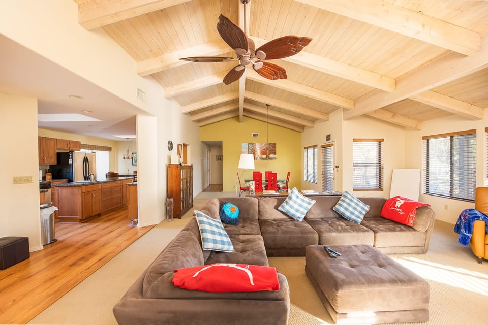 Living room looking into kitchen