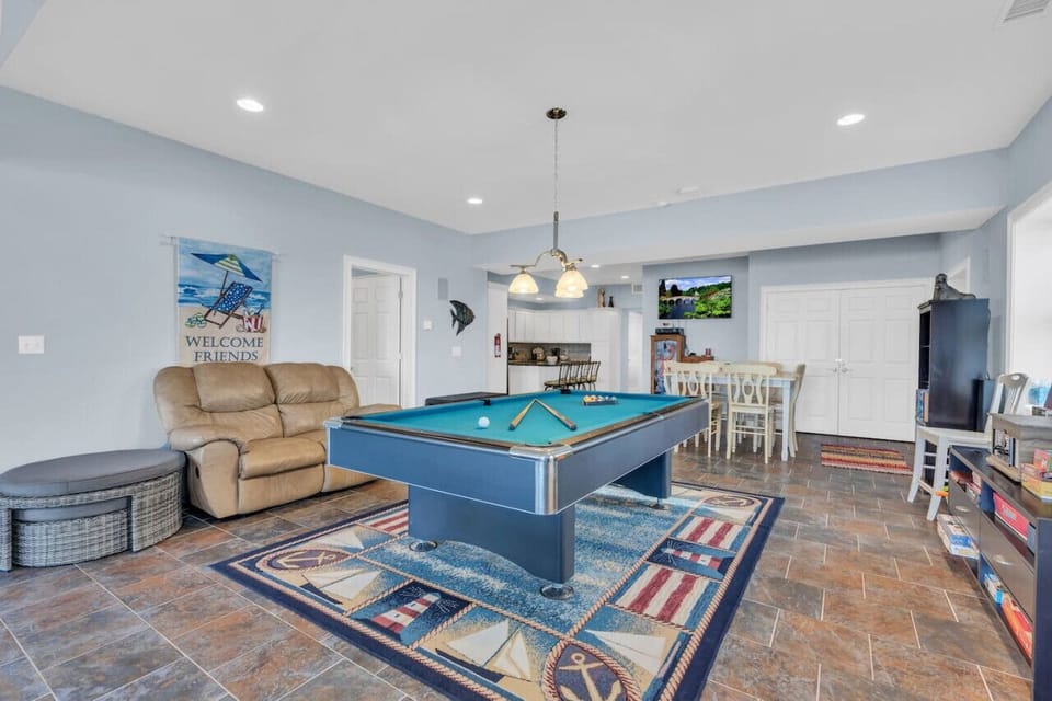 Rack-em-up!  Billards if perfect for laid-back nights and family tournaments