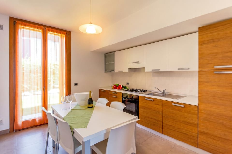 Kitchen and dining area