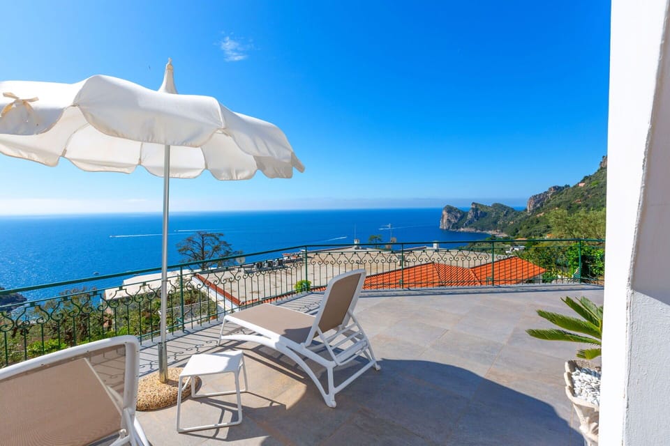 Balcony / Terrace / Patio, Building Exterior, Outdoor, Scenic View