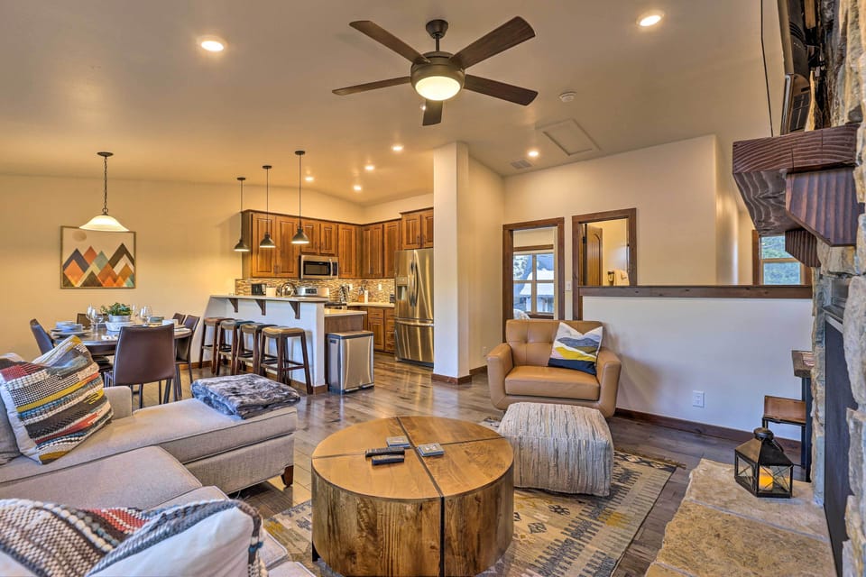Living Room | Free WiFi