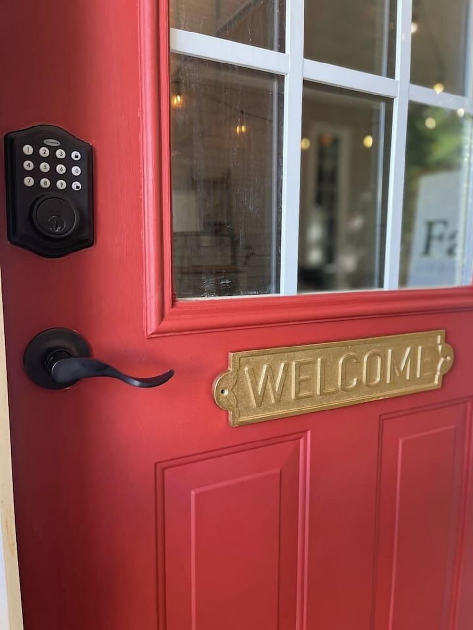 Enter thru the breezeway’s red welcoming door. Keypad on the door for Easy checkin 