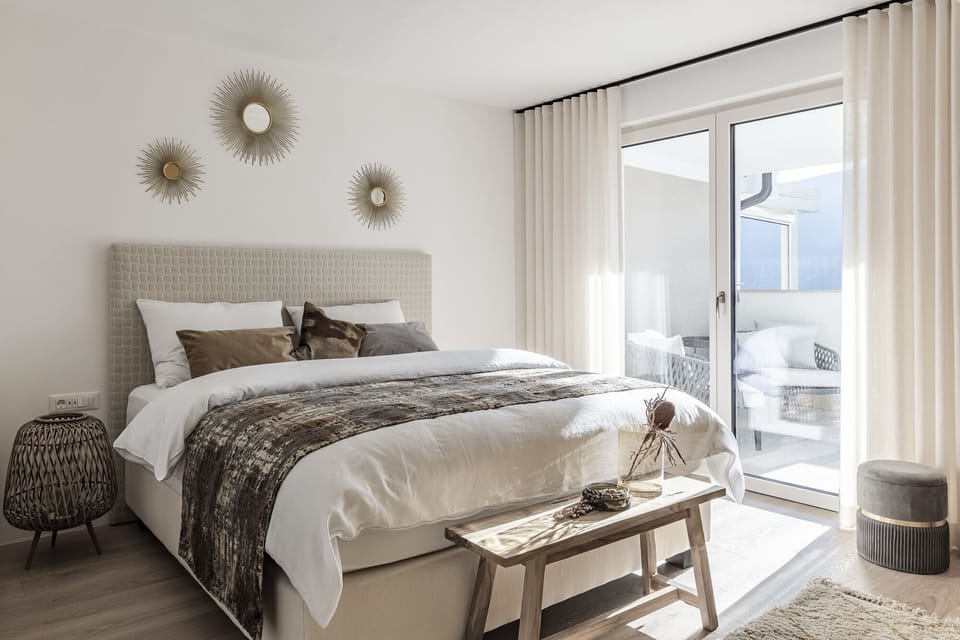Schlafzimmer mit Balkon
