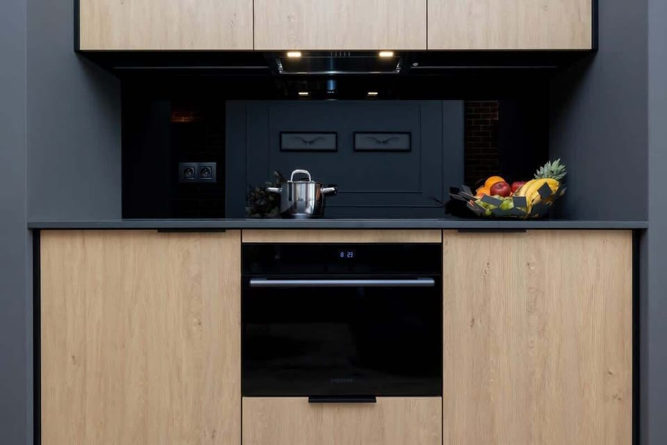 Modern, fully equipped kitchenette. 