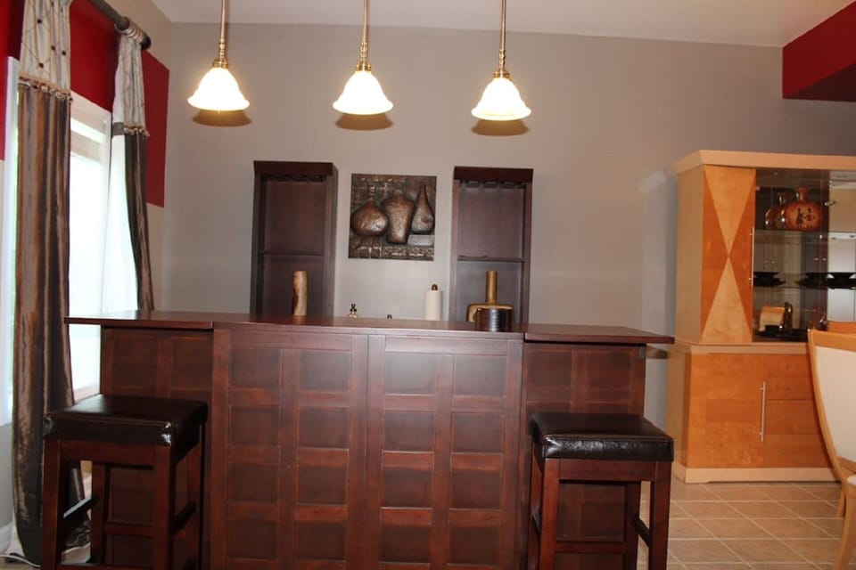 Wet Bar 