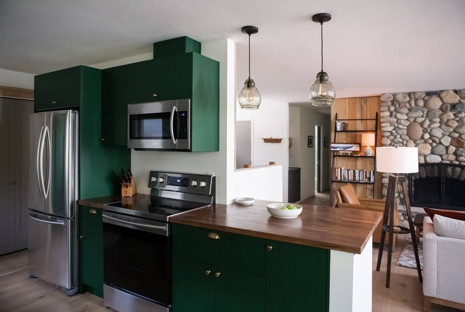 Full-size kitchen appliances for your use. And a conveinient laundry area. A home away from home.