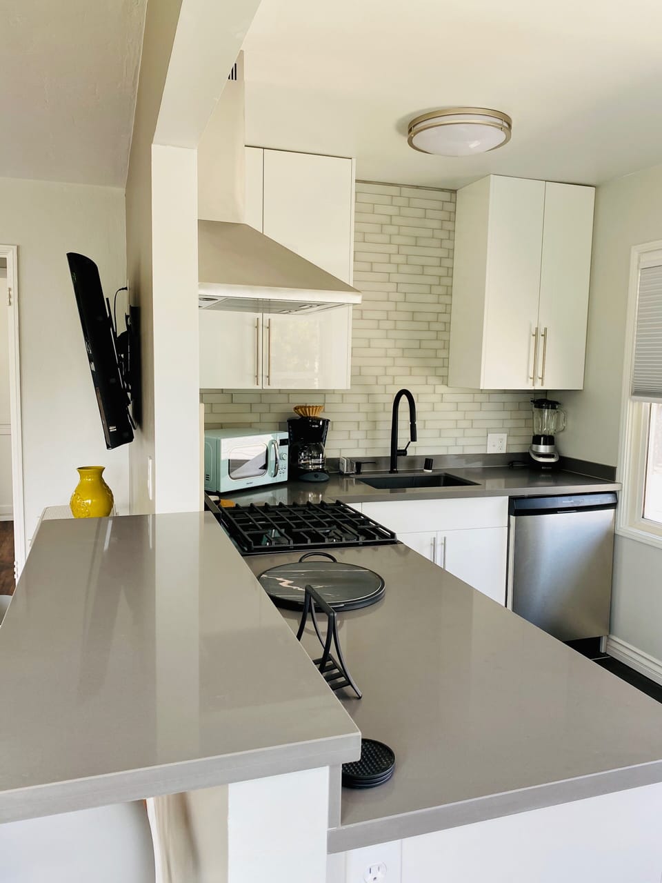 Full equipped kitchen 