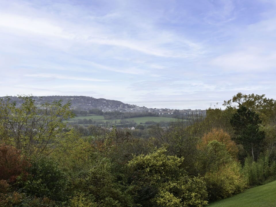 Cloud, Sky, Plant, Natural Landscape, Land Lot, Sunlight, Mountain, Woody Plant, Landscape, Horizon