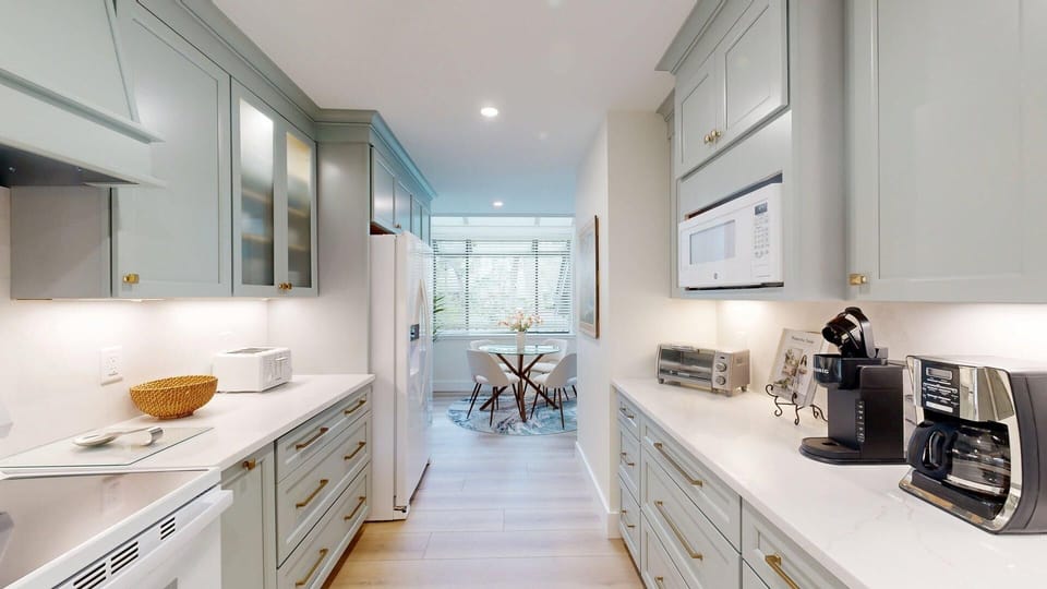 Fully Stocked Kitchen