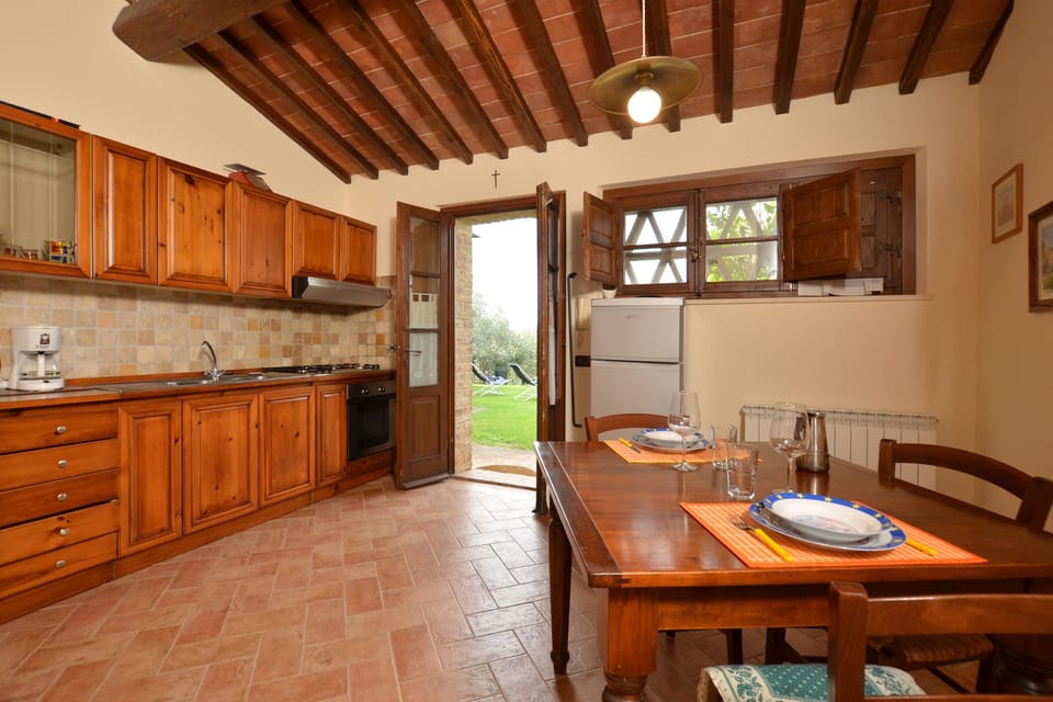 Dining area with kitchenette