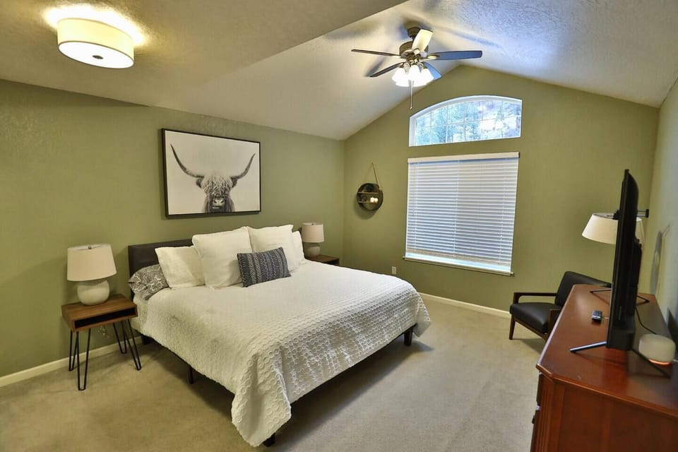 Master bedroom (king)