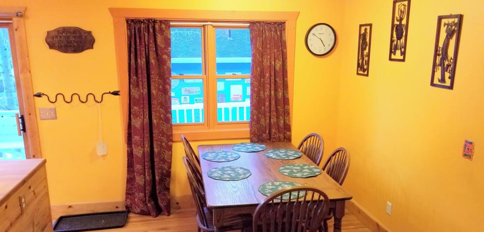 Dining table for 6 total