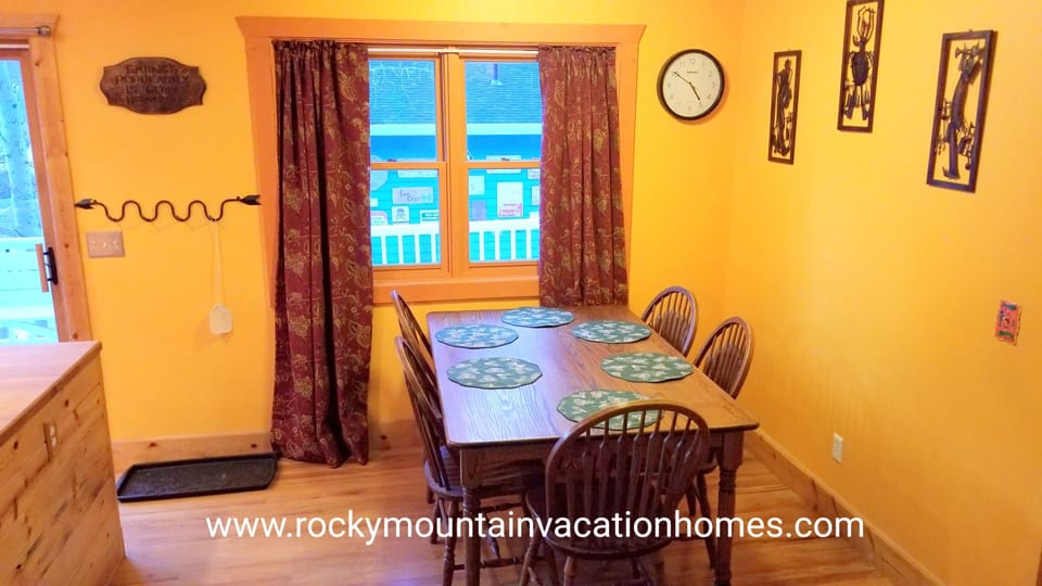 Dining table for 6 total