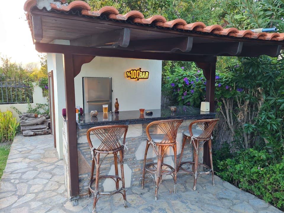 Fully equipped bar