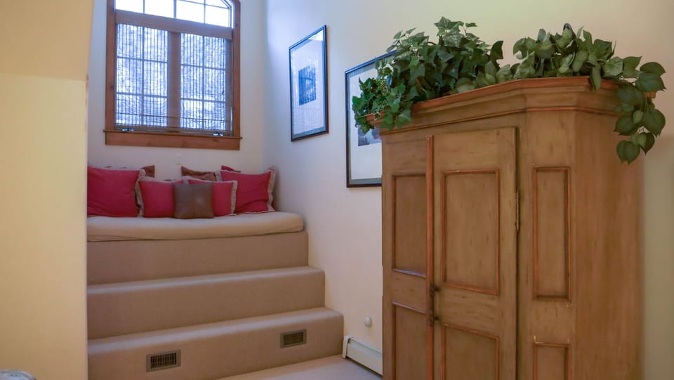 Elevated Bed - Upstairs Master Bedroom - TV with DirecTV
