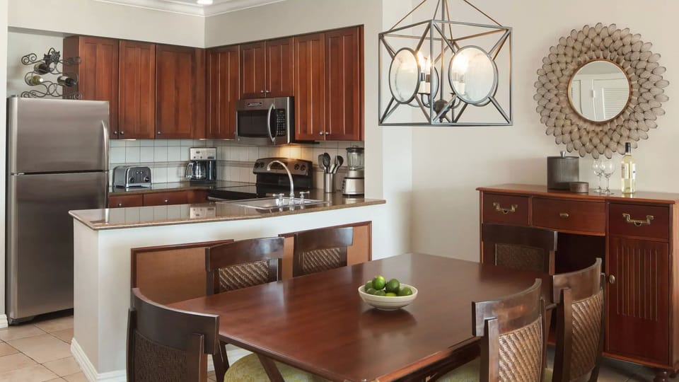 Full Kitchen with dining table that seats up to six.