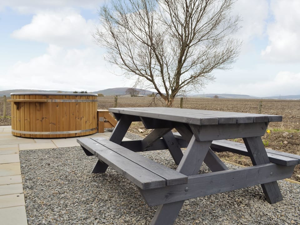 Hot tub | Muirtown Lodge, Keith