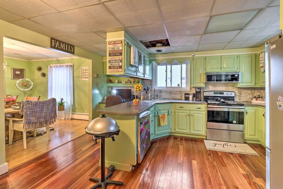 Fully Equipped Kitchen | 1st Floor | Cooking Basics | Pod Coffee Maker
