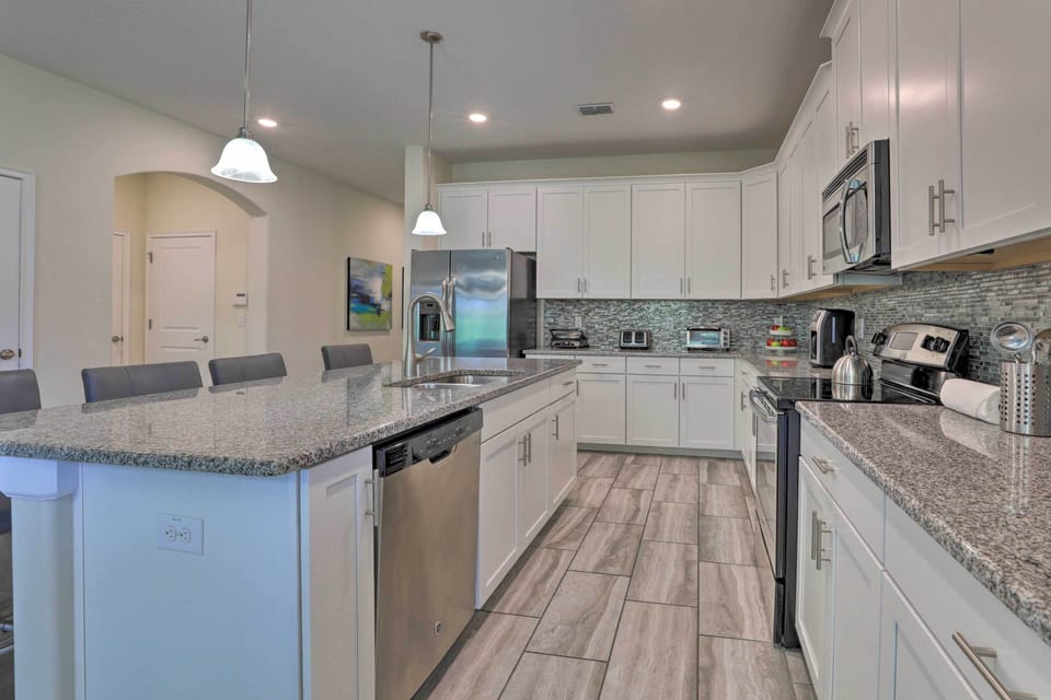 Kitchen | Dishware/Flatware