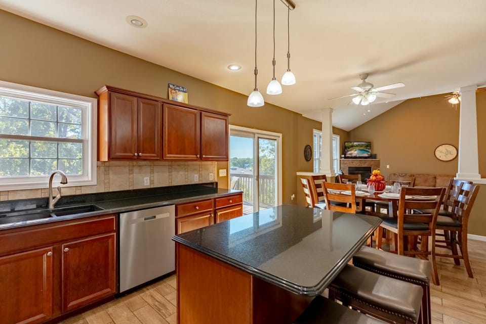 Open kitchen