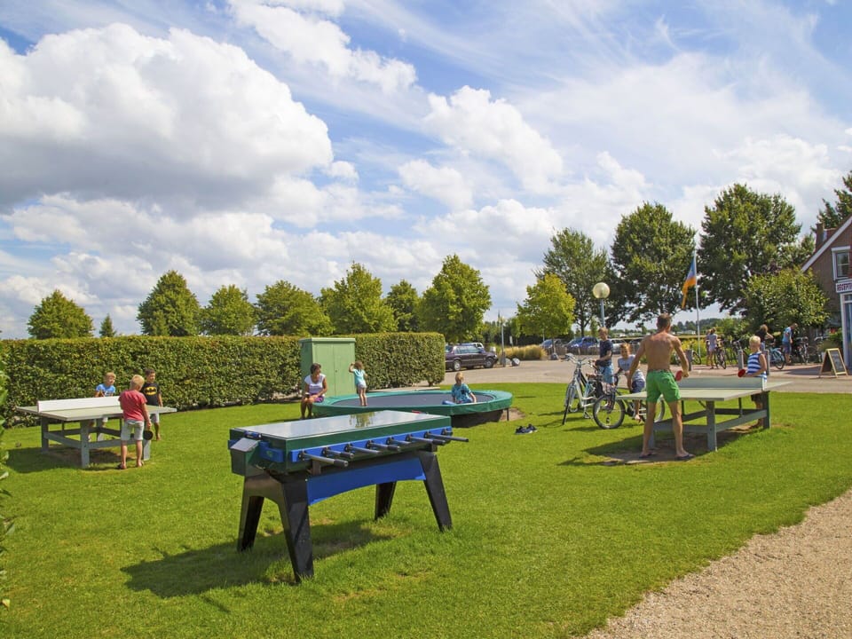 Cloud, Sky, Plant, Outdoor Bench, Tree, Table, Shade, Outdoor Furniture, Grass, Leisure