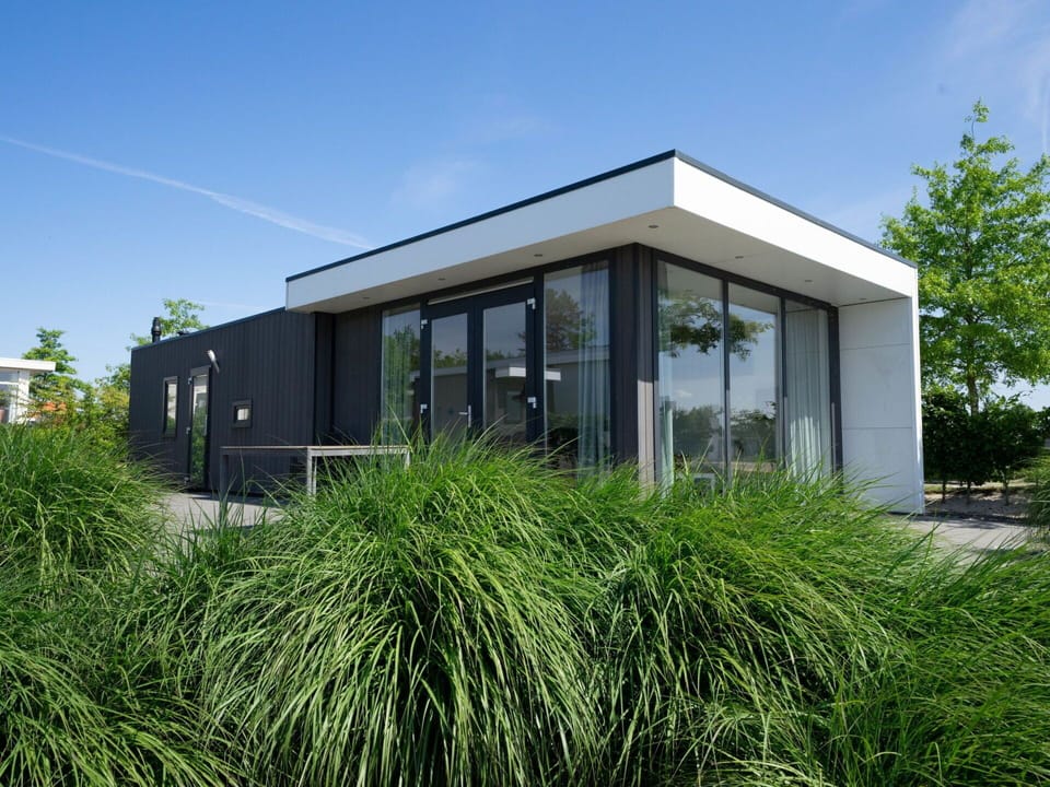 House, Architecture, Property, Home, Vegetation, Building, Real Estate, Grass, Facade, Botany