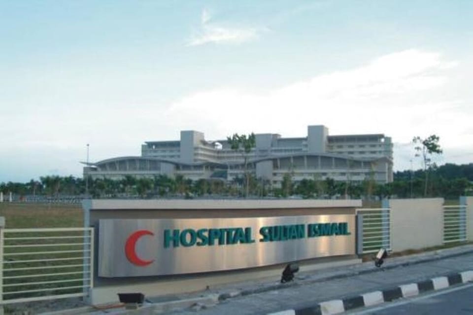 5-10 minutes drive of Hospital Sultan Ismail