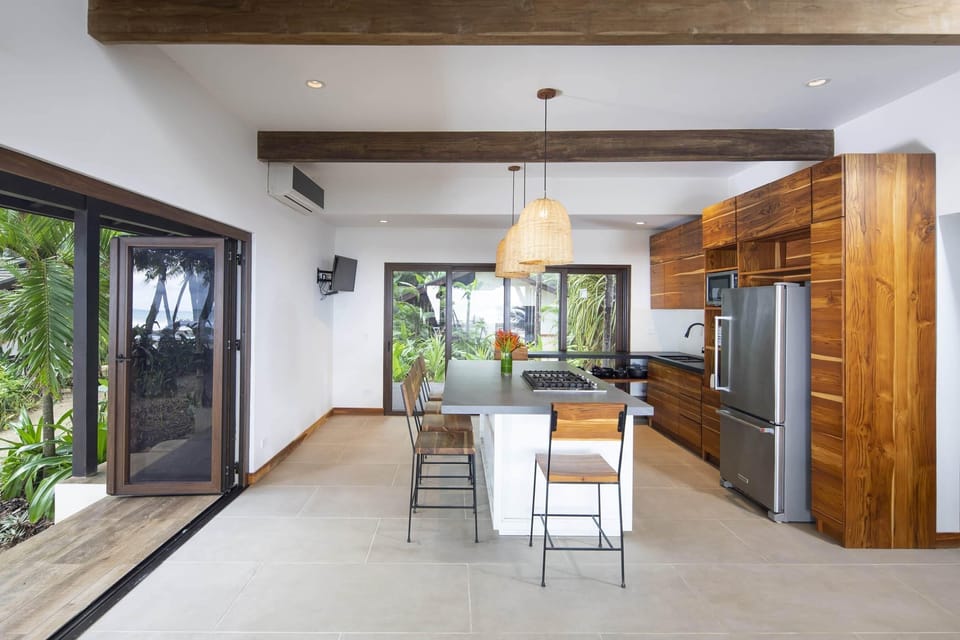 Jungle_Modern_Kitchen
