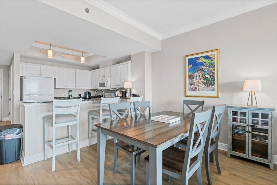 6 Crystal Shores West 1002 Dining Area