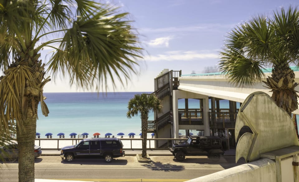 Skywalk to Beach
