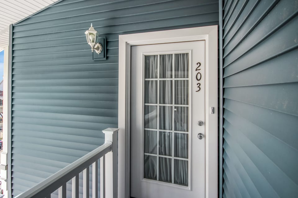 Private Entrance to your Beach Condo - Keyless entrance - coming soon!