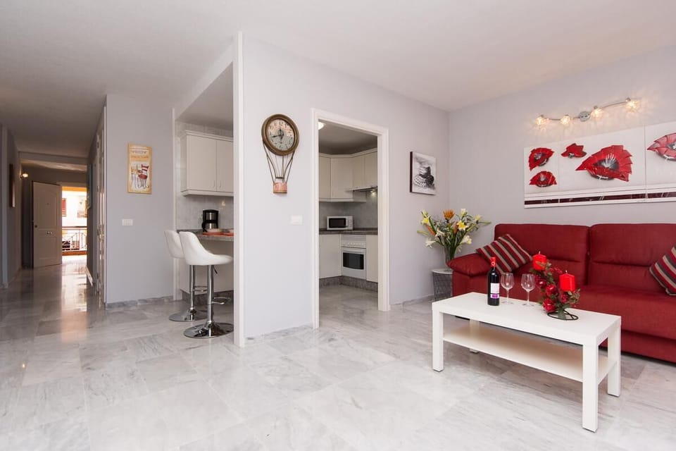 Lounge / dining area / kitchen