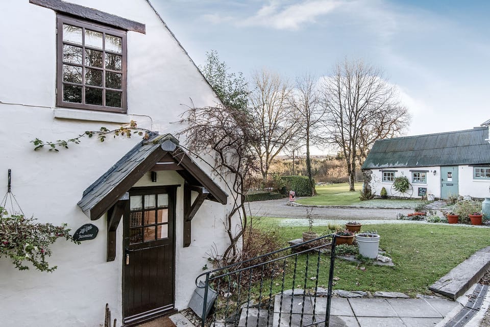 Jasmine Cottage in the winter