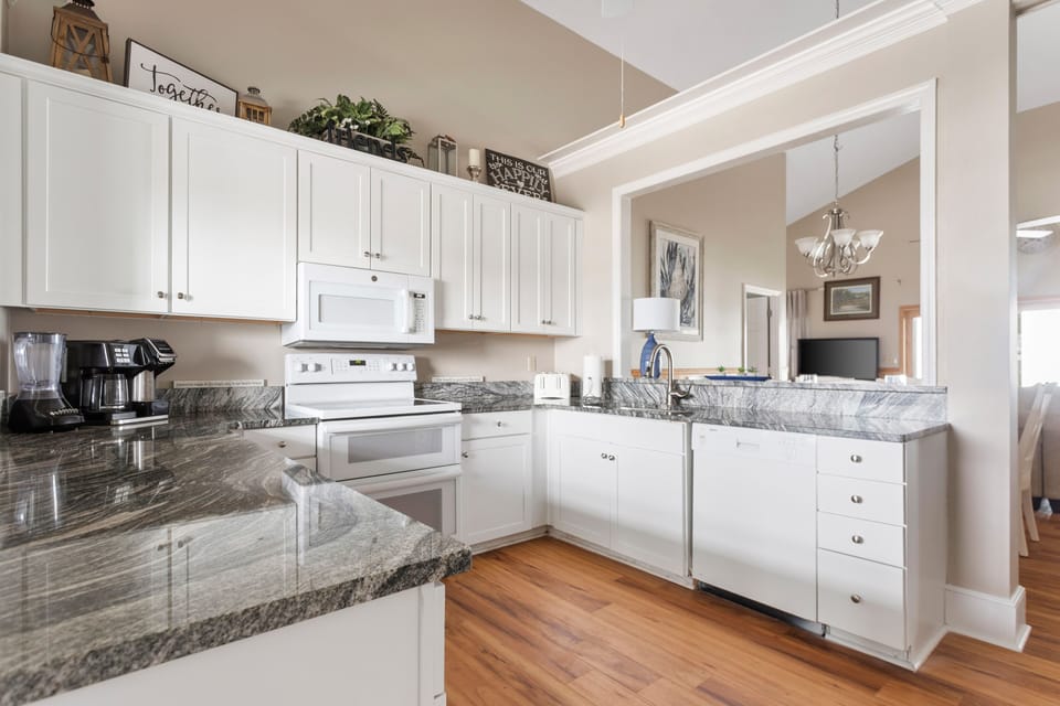 Fully-equipped kitchen