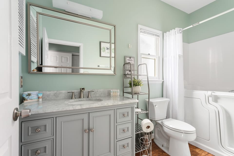 Master bath - en suite