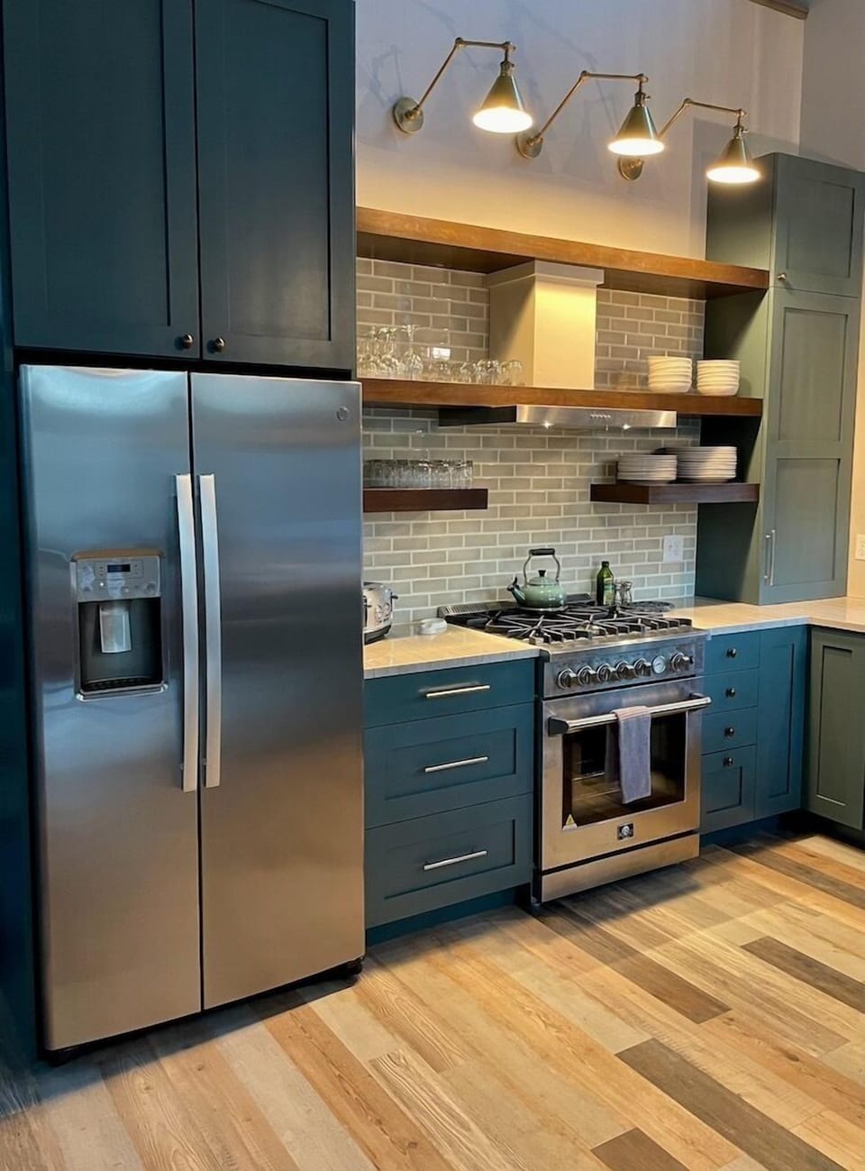 New appliances/kitchen remodel Dec 2021. Gas-fired cooking.