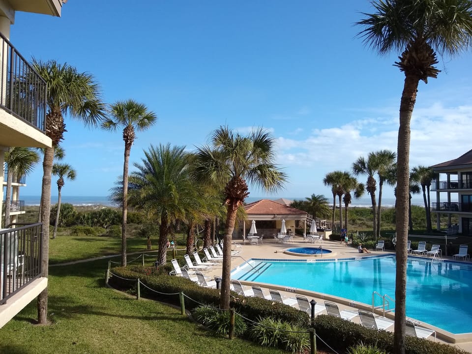 Pool & Ocean view from the balcony.
