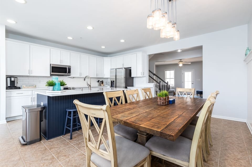 Sunset Island 20 Beach Side Drive Kitchen and Dining Area
