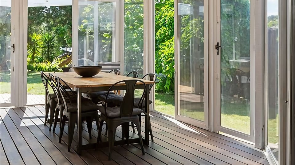 Spacious conservatory with access to the back garden and BBQ