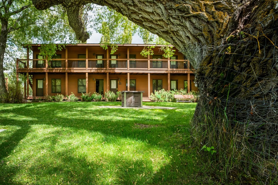 Shared lawn on Flat Creek access to bbq