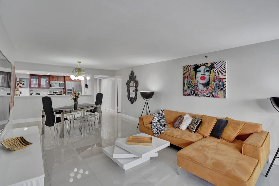 Living area, Roku streaming tv, balcony access, dining area for 6