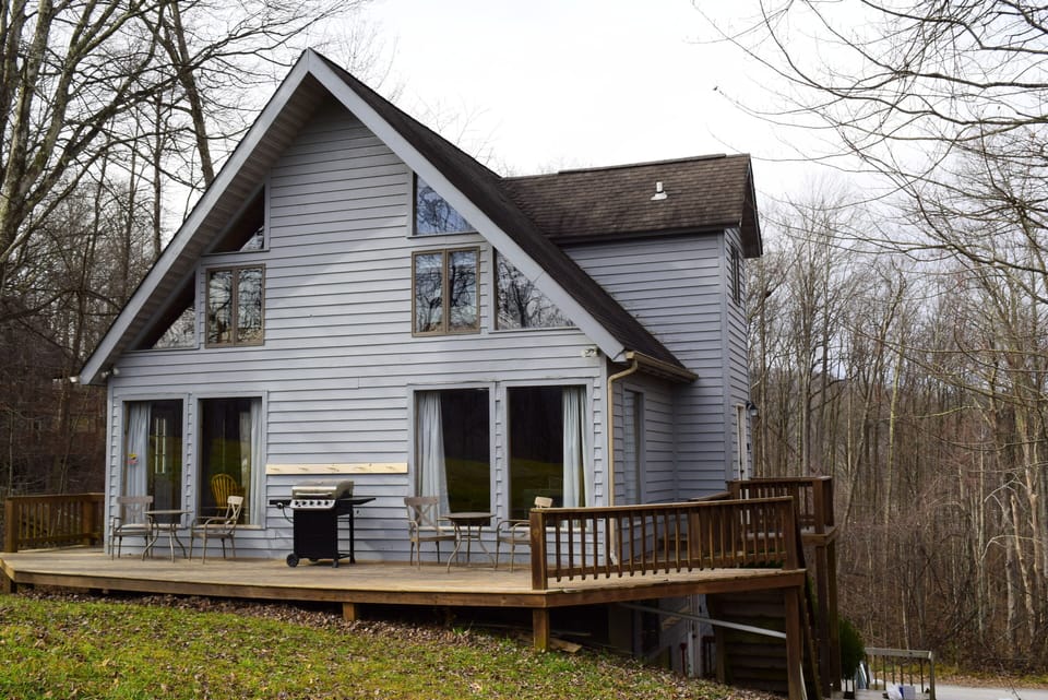 Enjoy the view and Ski right off the porch