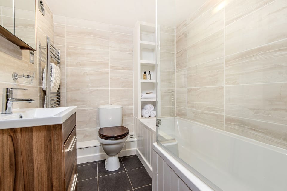 Heather bathroom with underfloor heating