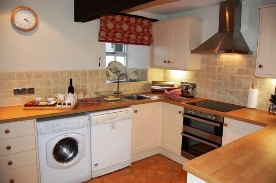 Tansy Kitchen