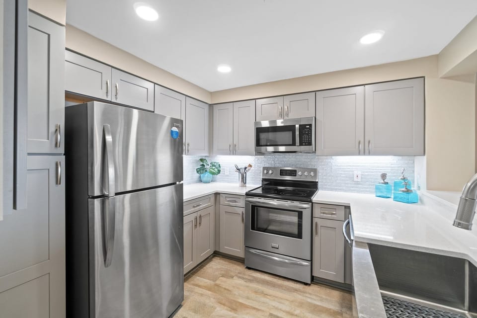 Imagine preparing a meal and viewing the Gulf at the same time! Granite counters, stainless steel appliances, well stocked dinnerware, drinkware and eating utensils. 

Professionally Managed by
Breathe Easy Rentals