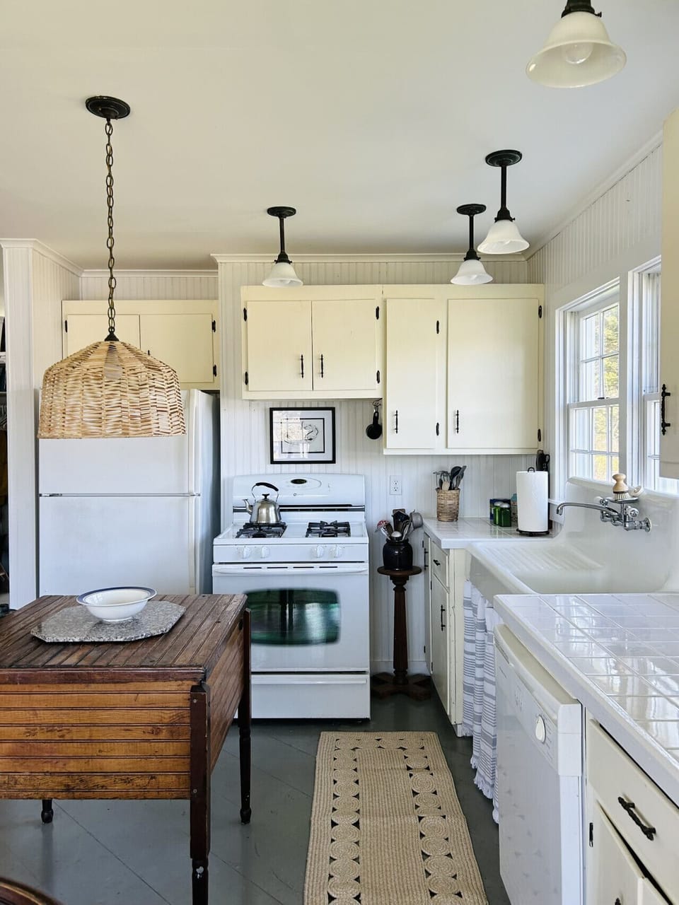Spacious Kitchen w/New Appliances