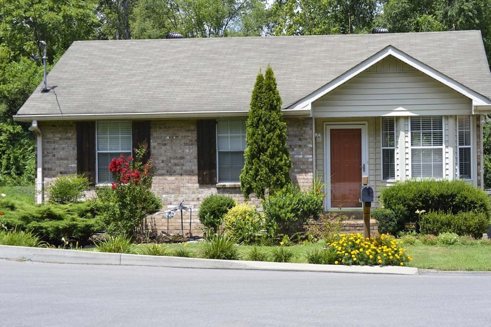 Nashville Vacation Rental | 3BR | 1.5 BA | 1,096 Sq Ft | Stairs Required