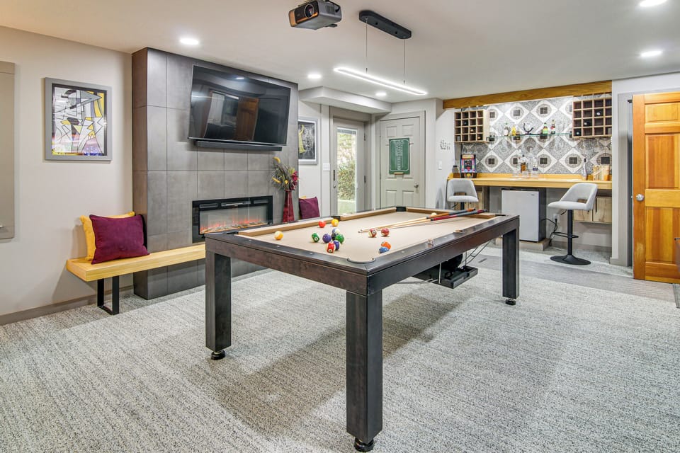 Game Room | Fireplace | Pool Table | Basement Level