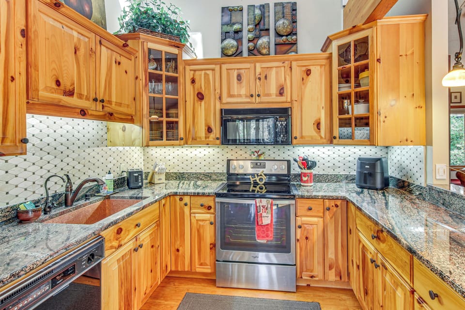 Kitchen | Coffee Maker | Main Level